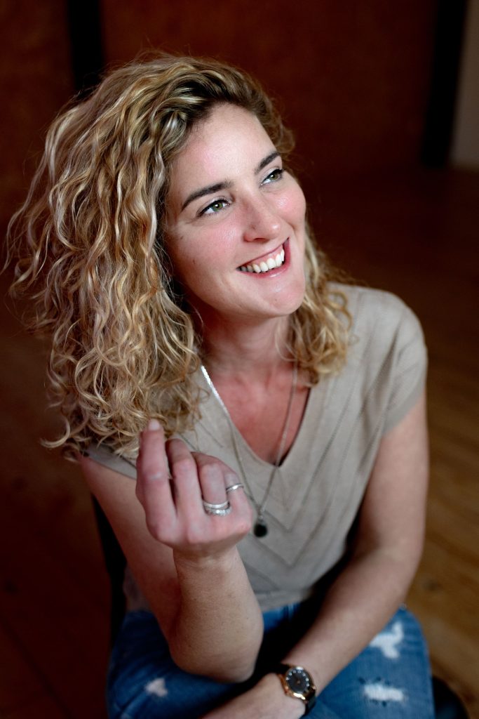 Portretfoto van trouwfotografe sandra koppelaar